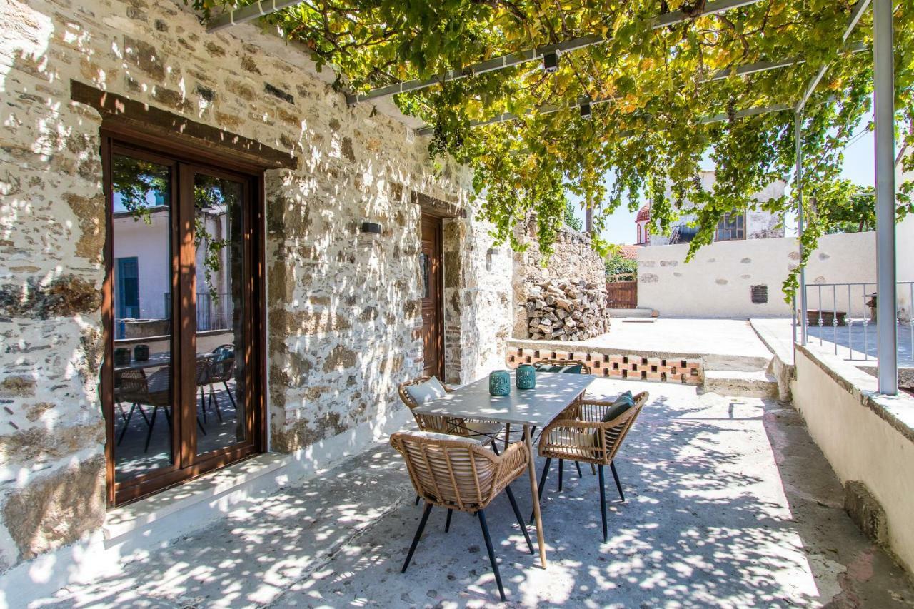 Stairs Homes & Suites Kamaria  외부 사진
