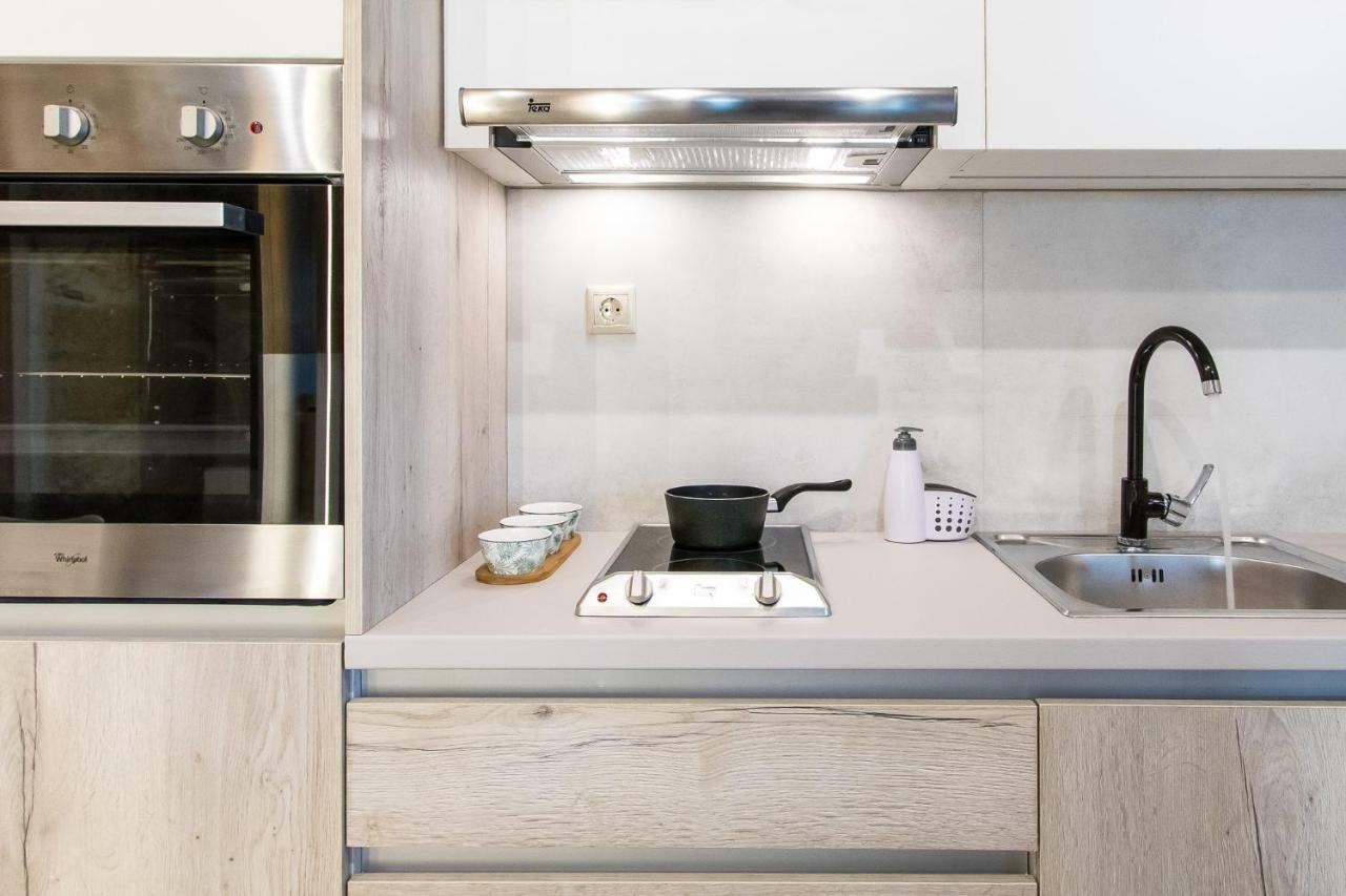 Stairs Homes & Suites Kamaria  외부 사진