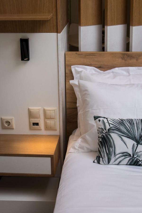 Stairs Homes & Suites Kamaria  외부 사진